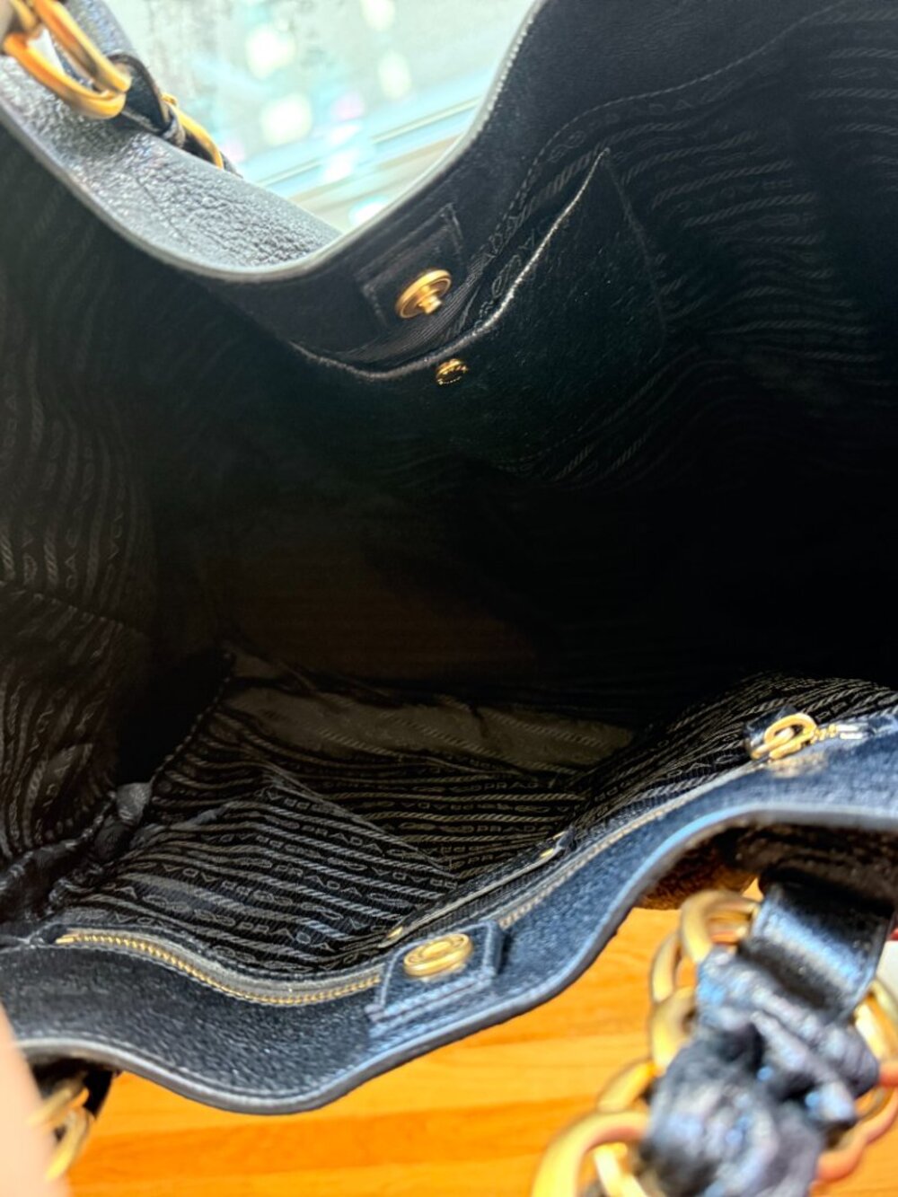 Prada Cervo Lux Leather Chain Tote - Black/gold - Picture 5 of 10